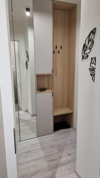M&M1 Studio Apartment Near Center With Free Parking - Ac Košice Extérieur photo